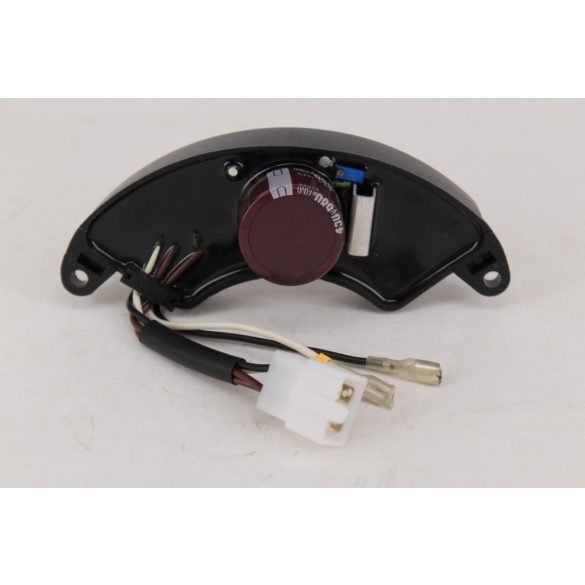 AVR 5-6 KW 680mf 450V FESZÜLTSÉG SZABÁLYZÓ